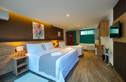 Morro de Sao Paulo Hotel | Pousada Flores da Praça