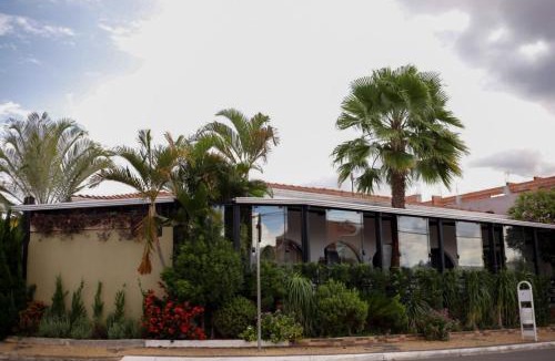 Holambra House | Pousada Rosa de Saron