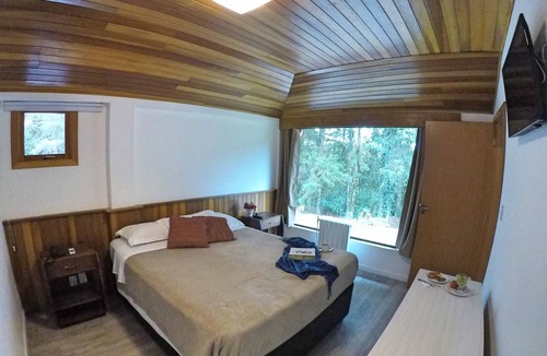 Tres Pinheiros Hotel | Pousada Rosa Gramado