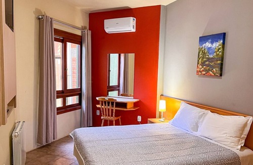 Vila Luiza Hotel | Pousada Suíça