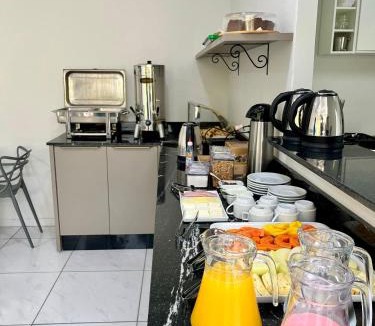 Ingleses Centro Hotel | Pousada Village