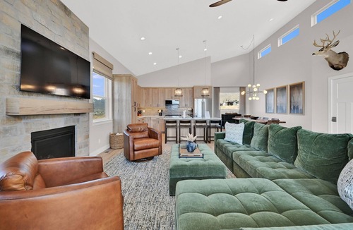 Wolf Creek House | Powder Mountain Views Hot Tub Luxury Eden Retreat for Families