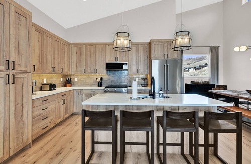 Wolf Creek House | Powder Mountain Views Hot Tub Luxury Eden Retreat for Families