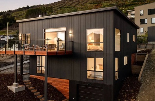 Arthur's Point House | Powder Ridge Alpine Retreat