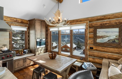 Big Sky Cabin | Powder River Paradise Cowboy Heaven Home-Completely renovated-Best Views,Hot Tub