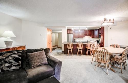 Peak 9 Apartment | Powderhorn Rapids Condo: Walk To Slopes And Town