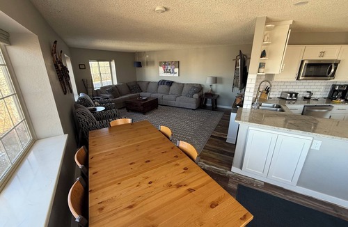 Mesa Cabin | Powderhorn Slopeside 3 Bedroom/3.5 Bath Condo Next to Ski Lift