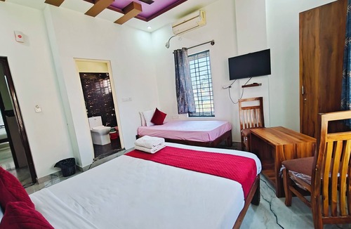 Kumbalgodu Hotel | PPH Living Jai Maruthi Boarding&Lodging