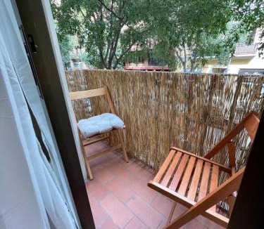 La Sagrada Familia Apartment | Practical, 3 double bedrooms, 7' Sagrada Familia