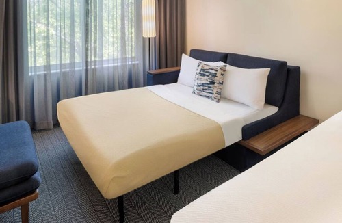 Hopelawn Hotel | Practical Room with 2 Queen Beds with Easy Access to Dining & Business Areas