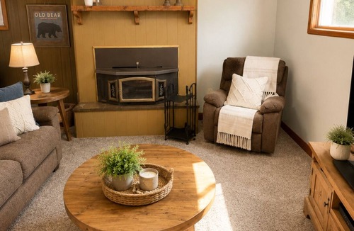 Chadron House | Prairie’s Rest - 3BR Ranch Near CSC, Fort Robinson & State Parks