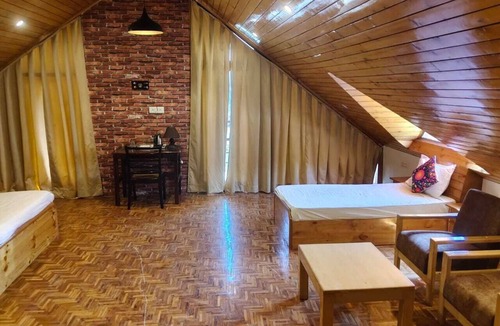 Manali Hotel | Pravara Cottages