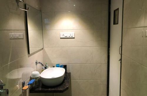 Mulund West Cabin | Pravasi Residency