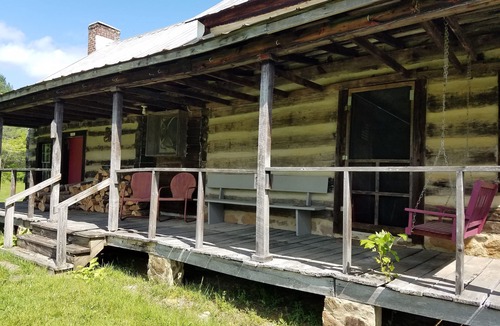 Ferrum Cabin | Pre-civil War RUSTIC cabin on 30 acres ten minutes from the Blue Ridge Parkway.