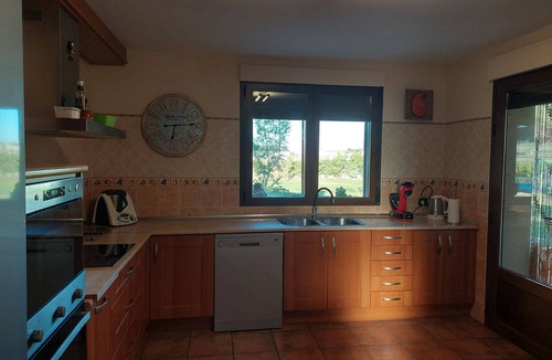 Mata de Cuellar Cottage | Preciosa, Tranquila y Amplia Casa en Tierra de Pinares con Piscina Privada