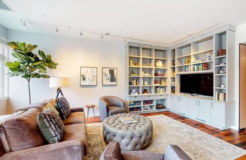 Jackson Apartment | Precious Pearl