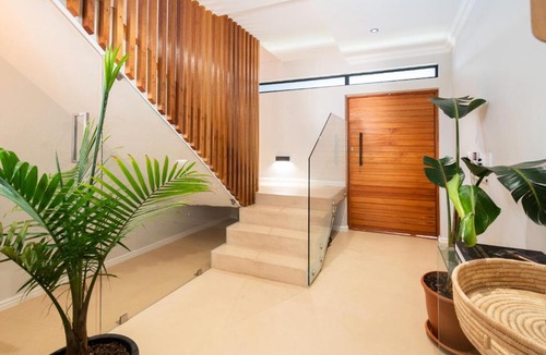 Bloubergstrand Apartment | Precious Villa - With Uninterrupted Power Supply