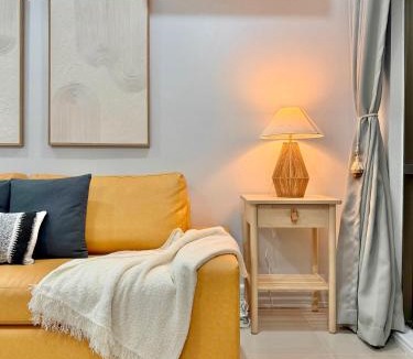 Bonifacio Global City Apartment | Premier 3BR with Fast Internet near High Street BGC