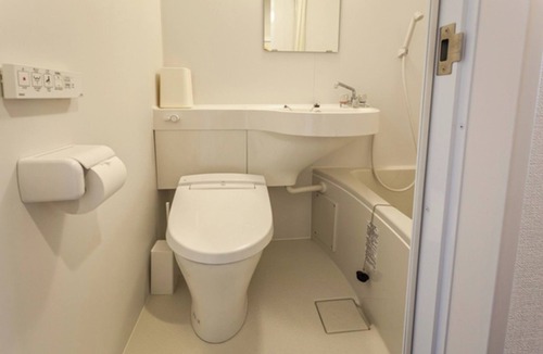 Higashimachi Hotel | Premier Building Light Double Nonsmoking Reso/Naha Okinawa