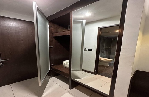 Makkasan House | Premier Double Stay | Elegant & Central