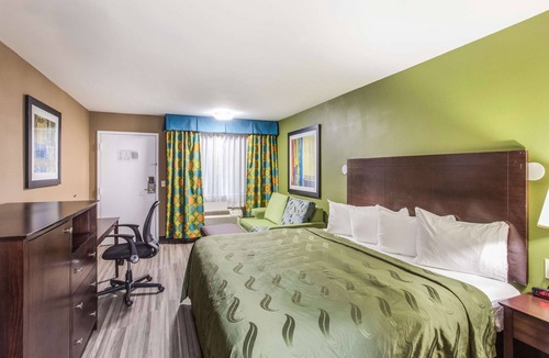 Town Center Hotel | Premier Extended Stay