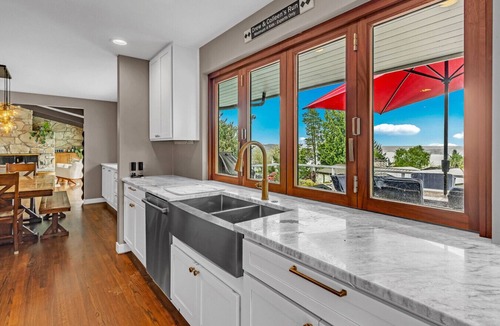 Downtown Seattle House | Premier Group Headquarters for World Cup 2026 - Sleeps 12+ - Private Pool & Spa