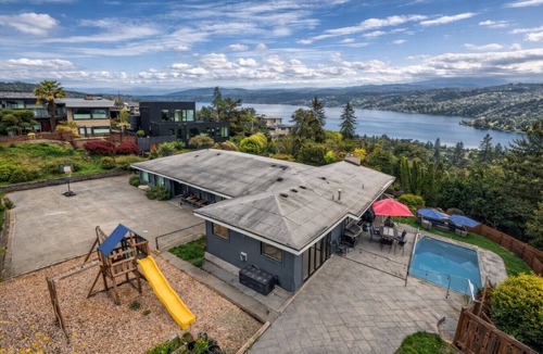 Downtown Seattle House | Premier Group Headquarters for World Cup 2026 - Sleeps 12+ - Private Pool & Spa