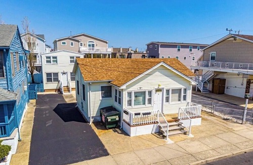 Ortley Beach House | PREMIER HOST- 3 BR SEASIDE PARK COTTAGE, One Short Block to Beach, Kit, Liv Room
