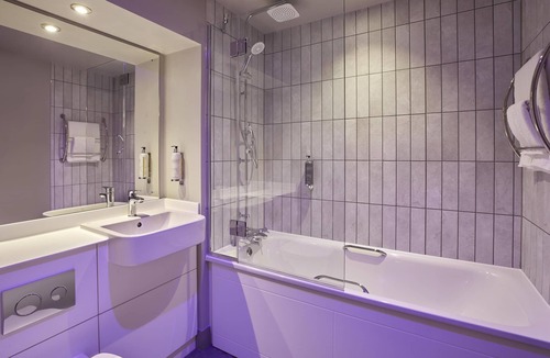 Chester Hotel | Premier Inn Chester Central - South East