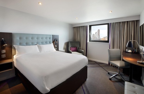 Chichester Hotel | Premier Inn Chichester South - Gate Leisure Park