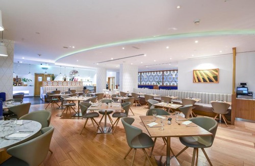 Garhoud Hotel | Premier Inn Dubai International Airport - An Emirates Group Company