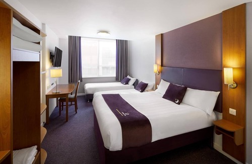 Kidderminster Hotel | Premier Inn Kidderminster