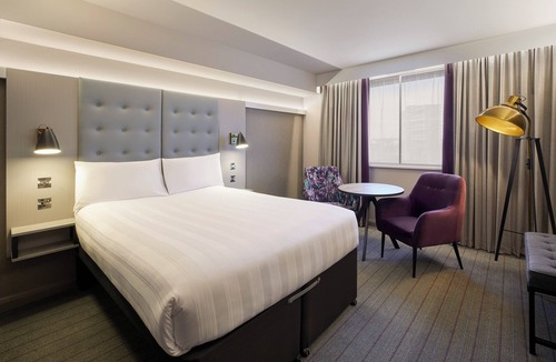 Lisburn Hotel | Premier Inn Lisburn