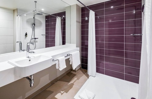 Schwaig Hotel | Premier Inn München Airport Ost