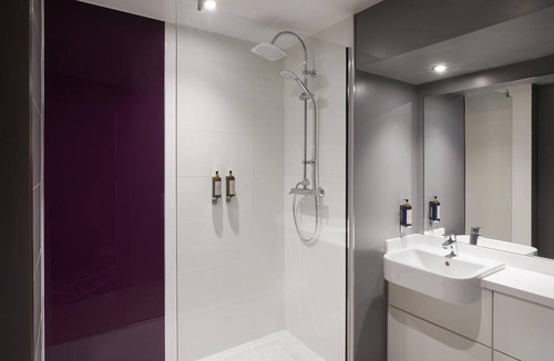 Perth Hotel | Premier Inn Perth City Centre