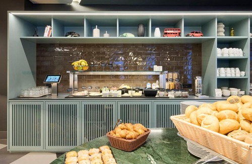 Favoriten Hotel | Premier Inn Wien City Hauptbahnhof