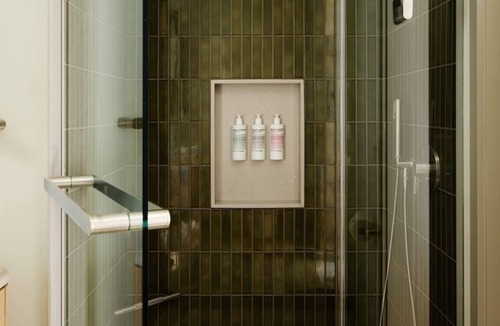 Lower Allston Hotel | Premier King Room | The Atlas Hotel | Steps to Local Eateries | Near Harvard