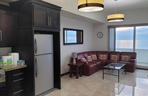 Triangulo de Oro Condo | Premier Oceanfront Closest To The Water - Ocean Islands Dolphins!