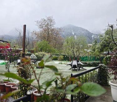 Laripora Hotel | Premier Pahalgam