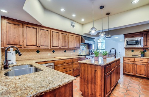 Paradise Valley House | Premier Paradise Valley Estate – 11BR – Pool, Spa and Swim-Up Bar