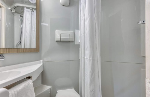 Saint-Laurent-de-Mure Hotel | Premiere Classe Lyon Est - Aéroport Saint Exupéry