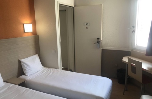 Avignon Hotel | Premiere Classe Avignon Courtine