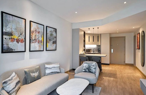 DIFC Hotel | Premium 1BR | Marriott Dubai | Apartment-Style, Full Kitchen, Metro Walk