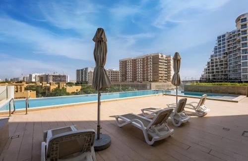 Dubai Apartment | Premium 1BR with Balcony Mins to Marina & Metro