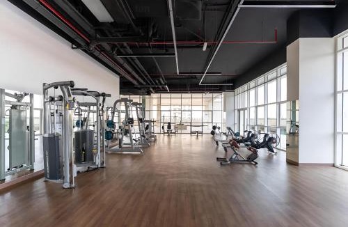 Dubai Apartment | Premium 1BR with Balcony Mins to Marina & Metro