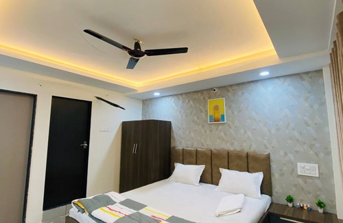 Maheshwar Bed & Breakfast | Premium accommodation close to the riverside and fort