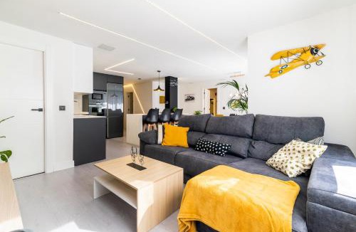 Camino de Ronda Apartment | Premium apartment Granada Center with balcony view