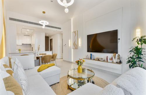 Al Safa Apartment | Premium Canal Front 3BR- Burj Khalifa & Canal Views -Near Safa Park