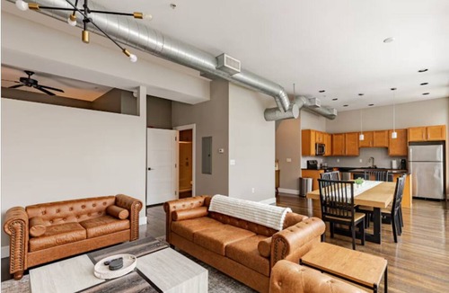 Wholesale District Apartment | Premium Downtown Indy 1BR Walk to Dining Nightlife and Sports