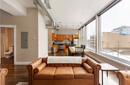 Wholesale District Apartment | Premium Downtown Indy 1BR Walk to Dining Nightlife and Sports